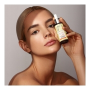 eveline-serum-shot-kuracja-rozswietlajaca-15-witaminy-c-cg-30ml.jpg