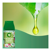 air-wick-freshmatic-wklad-do-odswiezacza-powietrza-kwitnacy-jasmin-i-frezja-250ml (2).jpg