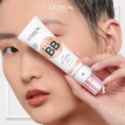 l-oreal-paris-magic-bb-verzorgende-dagcreme-en-make-up-in-1-bb-cream-medium-light-beige-3600523723577.jpg