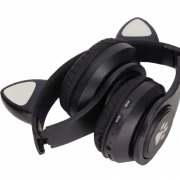 sluchawki-bezprzewodowe-bluetooth-nauszne-kocie-uszka-led-b39.jpg