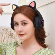 SLUCHAWKI-BLUETOOTH-DLA-DZIECKA-KOCIE-USZY-LED-Kolor-dominujacy-czarny