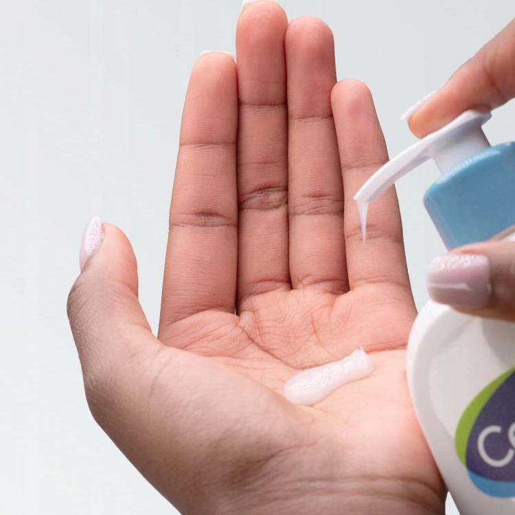 Cetaphil-EM-Emulsja-micelarna-do-mycia-1-L-Rodzaj-dermokosmetyku-plyny-emulsje-olejki.jpg