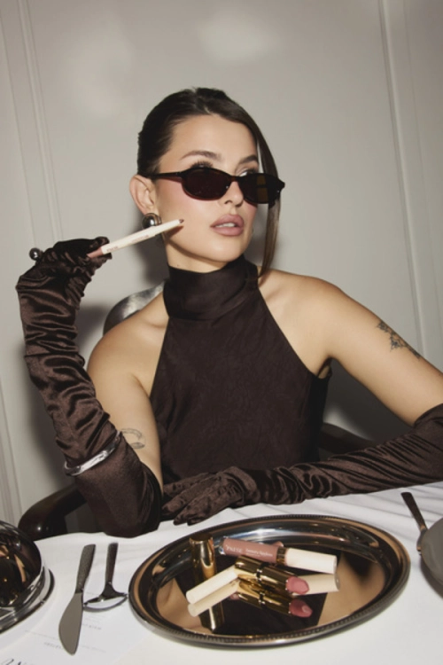 pol_pl_TASTY-LIPS-kremowa-konturowka-do-ust-0-6g-1626_11 (1).jpg